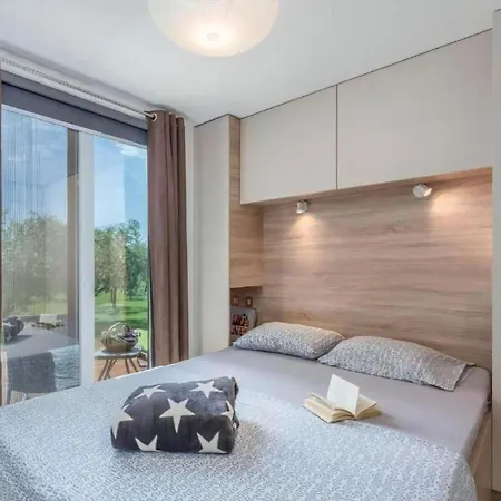 Strandhaus Ive: Beachfront Oasis With Whirlpool And Olive Grove *