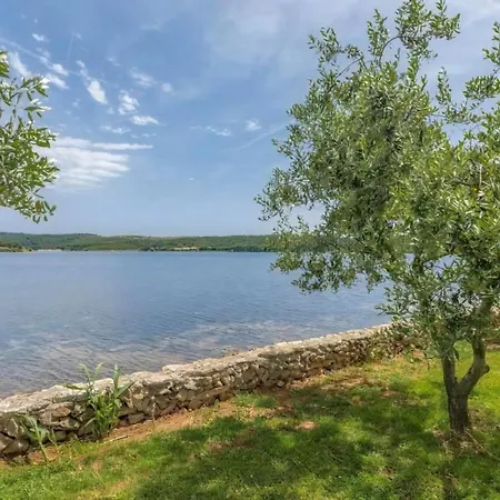 Strandhaus Ive: Beachfront Oasis With Whirlpool And Olive Grove Holiday home *